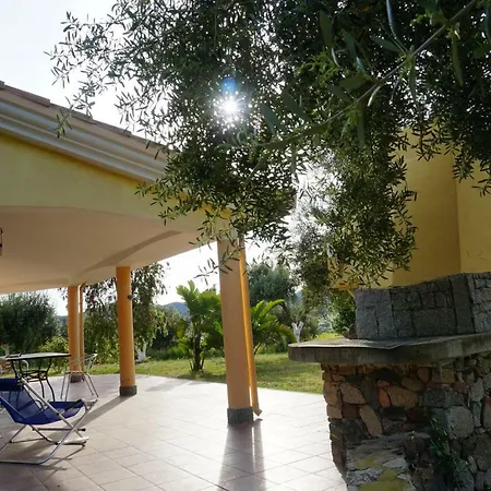 Su Concali Сasa de vacaciones Tertenìa